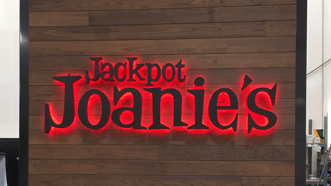 Jackpot Joanie's - 3